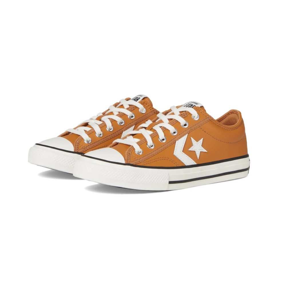 NEW IN BOX Converse Star Player 76 Leather Sneakers - Youth sz 5; Women sz 6.5